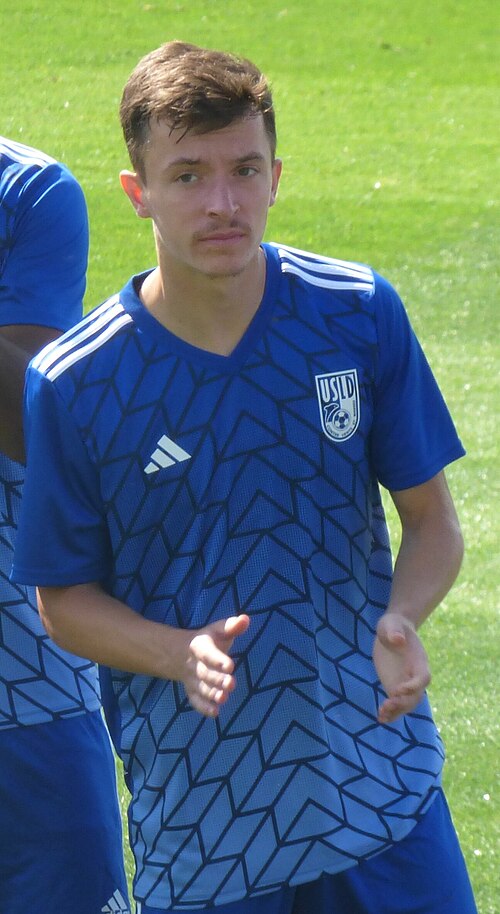 Enzo Bardeli