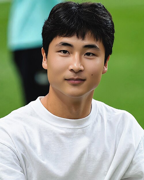 Jeong Hyun-woo (footballer, born 2004)