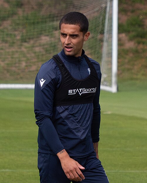 Yan Dhanda